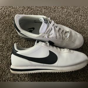 Men’s Nike Shoes - size 10